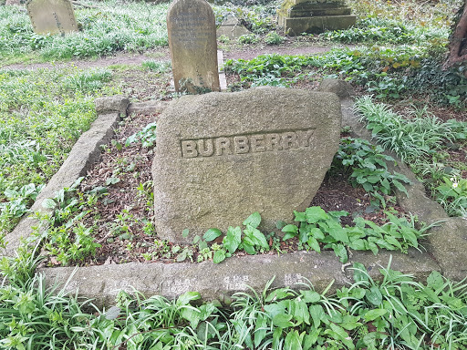 Thomas Burberry's Grave: Ingress portal