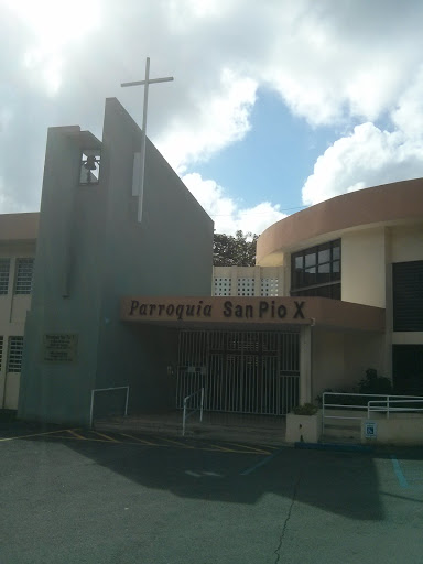 Parroquia San Pio X: Ingress portal Parroquia San Pio X: Ingress portal
